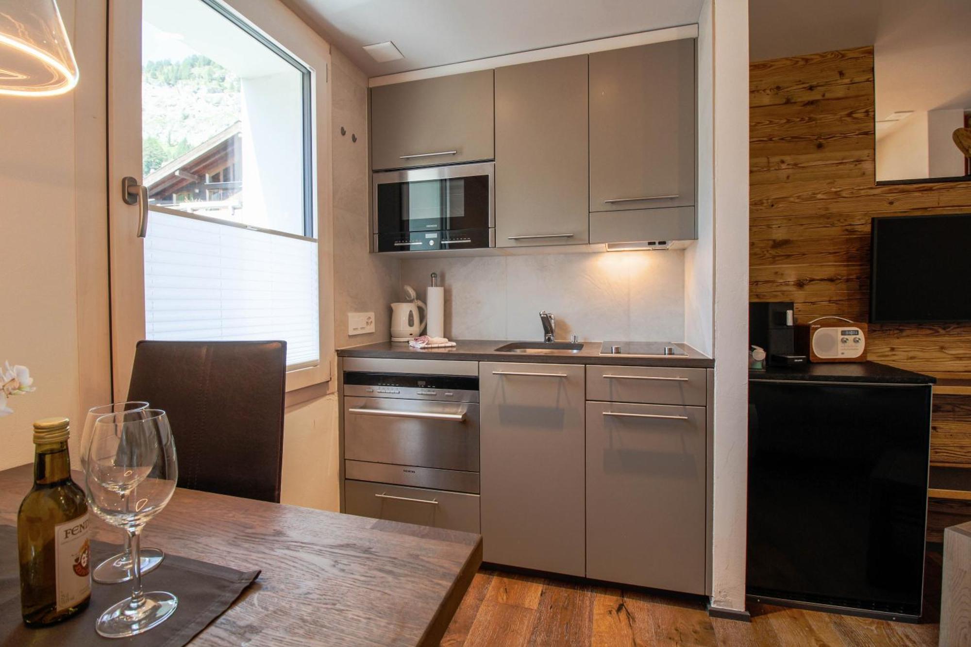 Alpine Lodge เซอร์แมท ภายนอก รูปภาพ